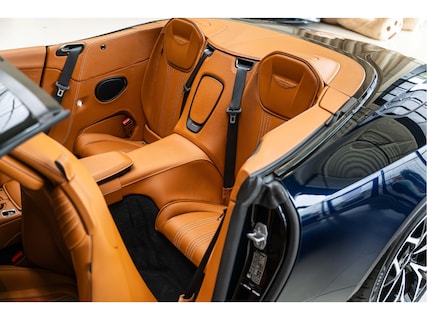 Aston Martin-DB11