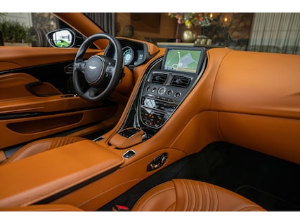 Aston Martin-DB11