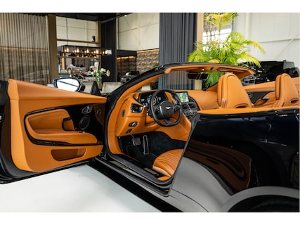 Aston Martin-DB11