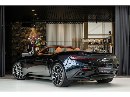 Aston Martin-DB11