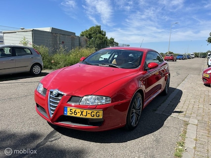 Alfa Romeo-GT