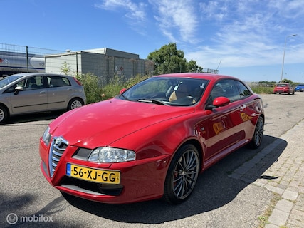 Alfa Romeo-GT