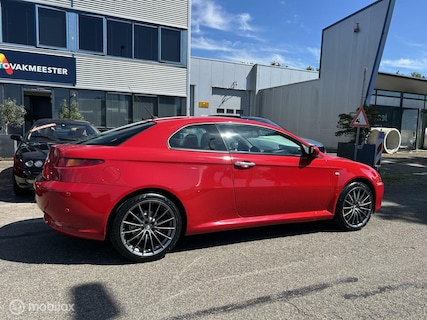 Alfa Romeo-GT