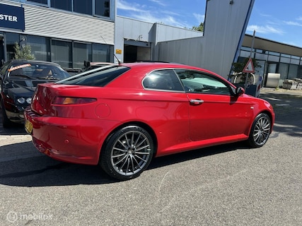 Alfa Romeo-GT