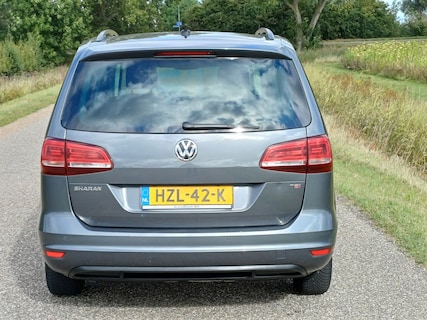 Volkswagen-Sharan