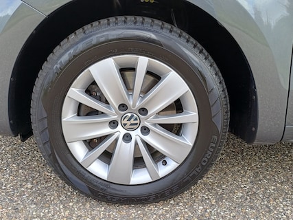 Volkswagen-Sharan
