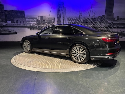 Audi-A8