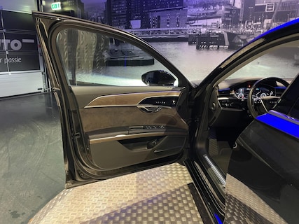 Audi-A8