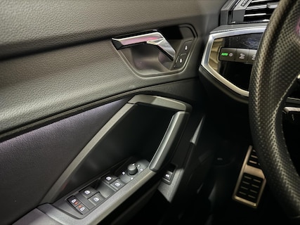 Audi-Q3 Sportback
