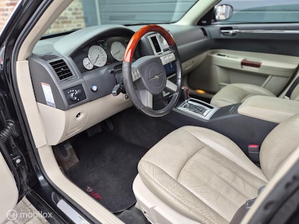 Chrysler-300C