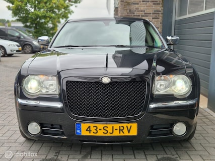 Chrysler-300C