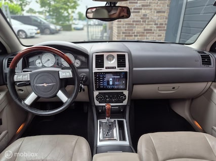 Chrysler-300C