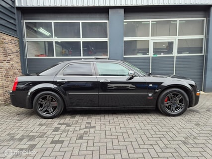 Chrysler-300C