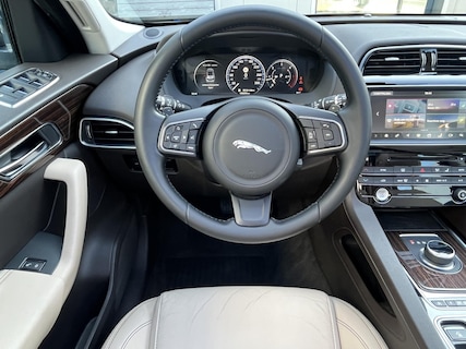Jaguar-F-Pace