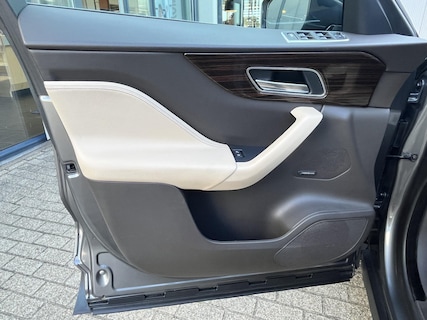 Jaguar-F-Pace
