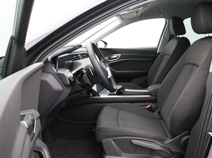 Audi-Q8 e-tron