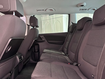 Volkswagen-Sharan