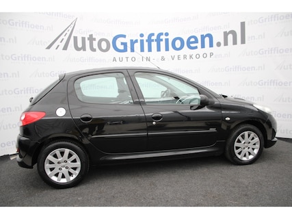 Peugeot-206+
