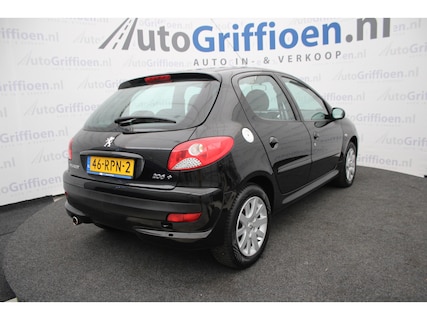 Peugeot-206+