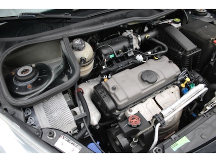 Peugeot-206+