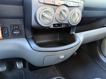 Daihatsu-Sirion
