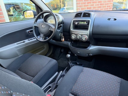 Daihatsu-Sirion