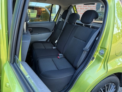 Daihatsu-Sirion