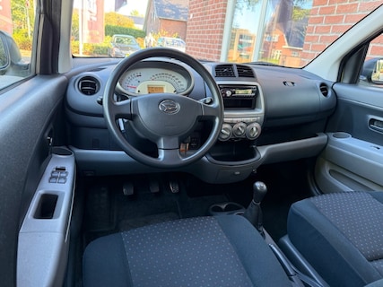 Daihatsu-Sirion