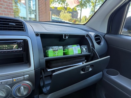 Daihatsu-Sirion