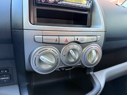 Daihatsu-Sirion