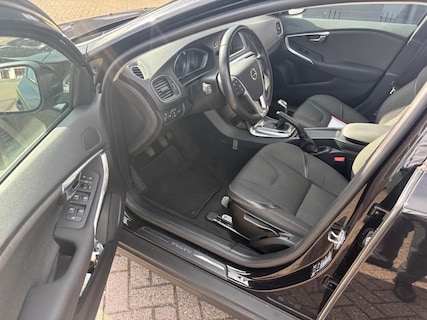 Volvo-V40 Cross Country