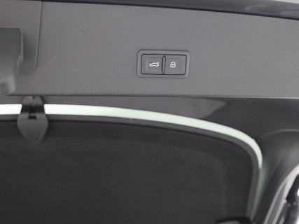 Audi-Q8 e-tron