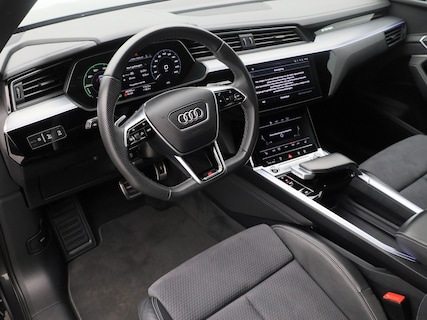 Audi-Q8 e-tron