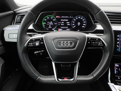 Audi-Q8 e-tron