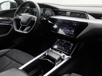 Audi-Q8 e-tron