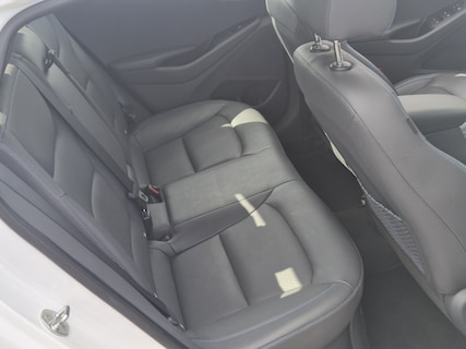 Hyundai-Ioniq