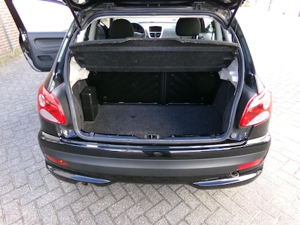 Peugeot-206+