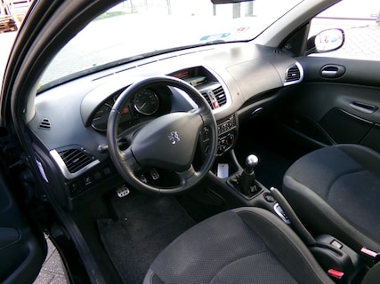 Peugeot-206+