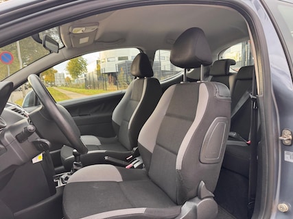 Peugeot-207