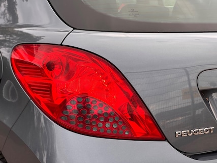 Peugeot-207