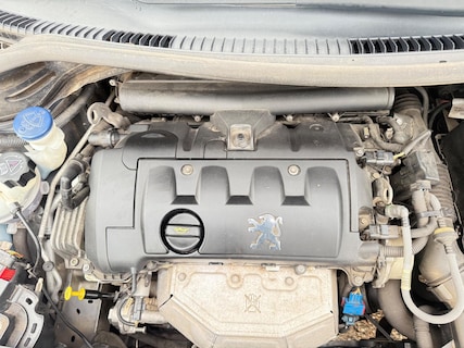 Peugeot-207