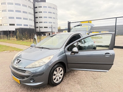 Peugeot-207