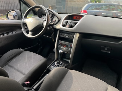 Peugeot-207