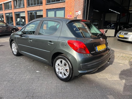Peugeot-207