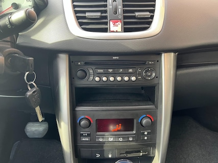 Peugeot-207