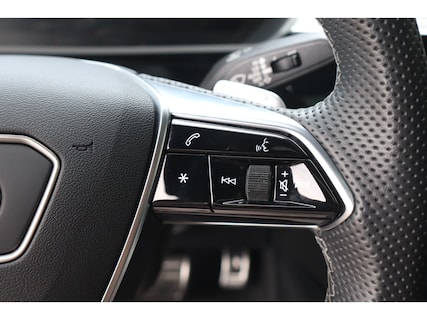 Audi-Q8 e-tron