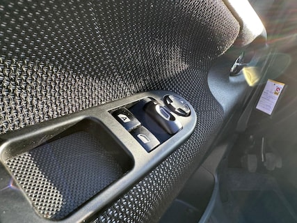 Peugeot-207