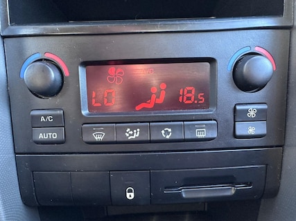 Peugeot-207