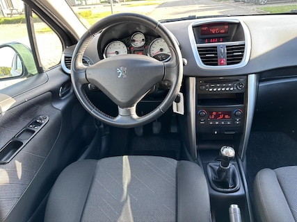 Peugeot-207