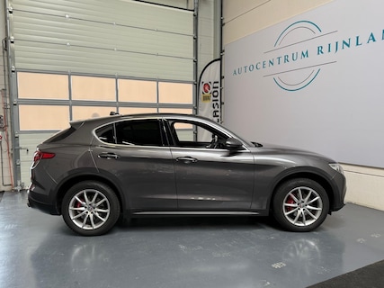 Alfa Romeo-Stelvio